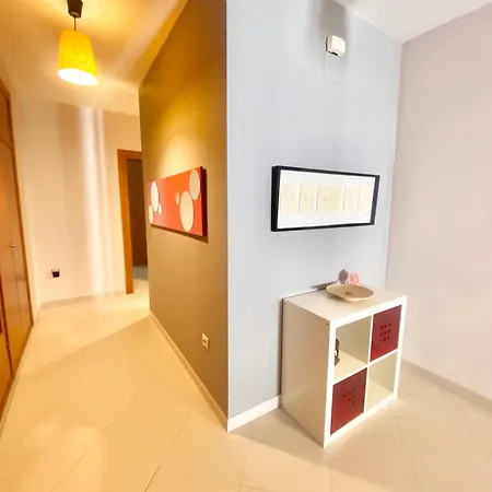 La Casa De Enfrente Holiday home *